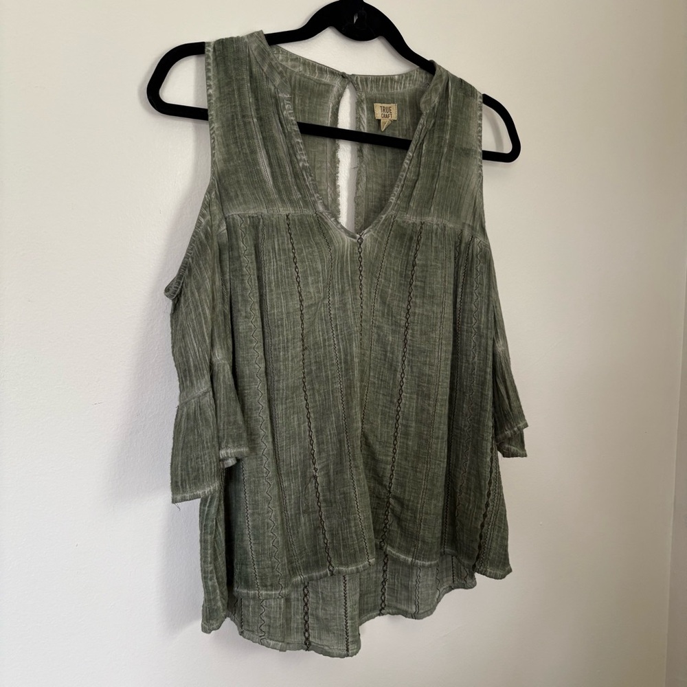 True Craft | Green Cold Shoulder Blouse | Size Small - Picture 2 of 11